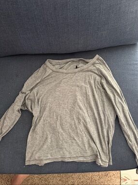 Lululemon gray long sleeve top